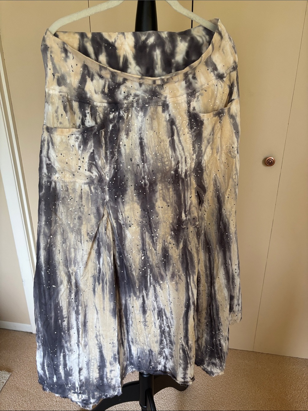XCVI Wearables tie Dye Midi Skirt in Black and Cream and white. Size CL